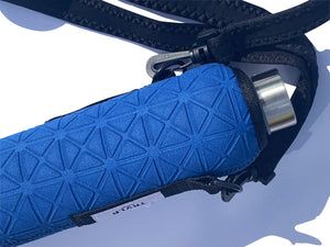 * Super Sale - TRVLR by BBBYO carry cover - with shoulder strap - 750 ml Glass - Textured Blue